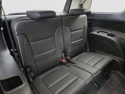 Used 2023 GMC Acadia Denali w/ Black Diamond Edition image 17