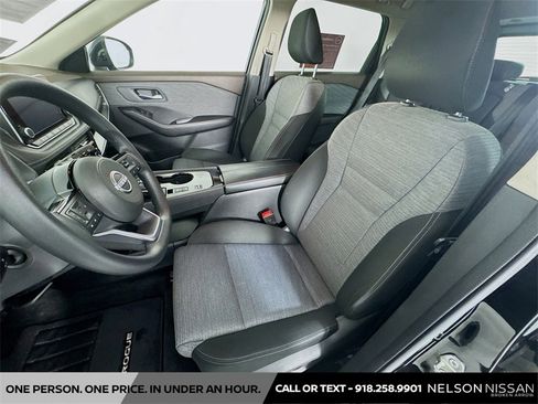 Certified 2023 Nissan Rogue SV image 19