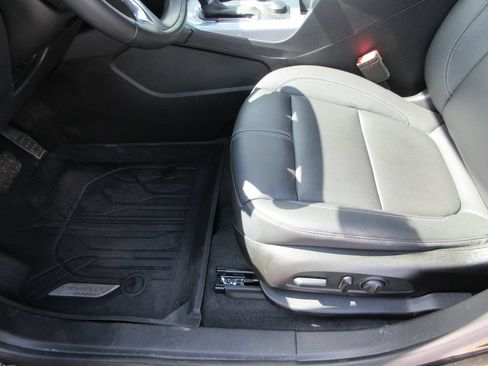 Used 2024 Chevrolet Blazer LT w/ Midnight/Sport Edition FWD image 20