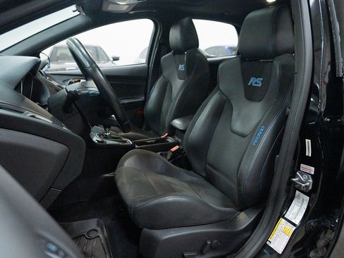 Used 2017 Ford Focus RS image 19