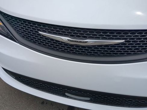 New 2026 Chrysler Voyager LX image 30