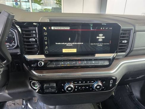 Used 2025 GMC Sierra 1500 SLT AWD/4WD image 29