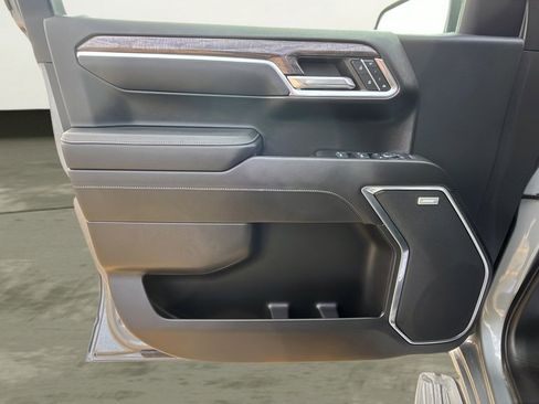 Used 2024 Chevrolet Silverado 1500 LTZ w/ LTZ Premium Package AWD/4WD image 16