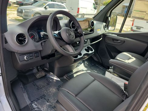 New 2026 Mercedes-Benz Sprinter 2500 image 23