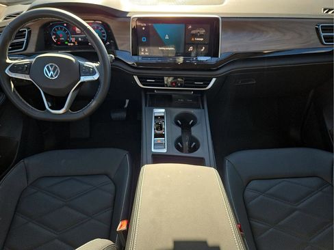 New 2026 Volkswagen Atlas SE image 13