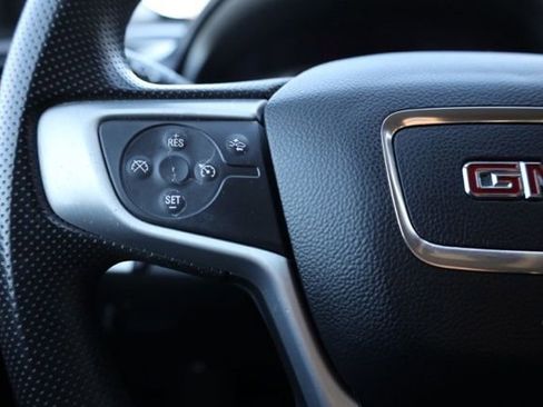 Used 2023 GMC Terrain SLE w/ Driver Convenience Package image 21