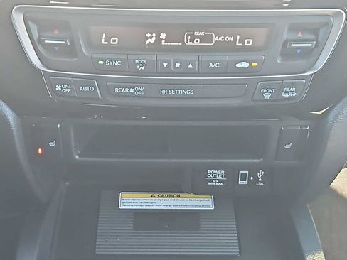 Certified 2022 Honda Ridgeline Black Edition image 17