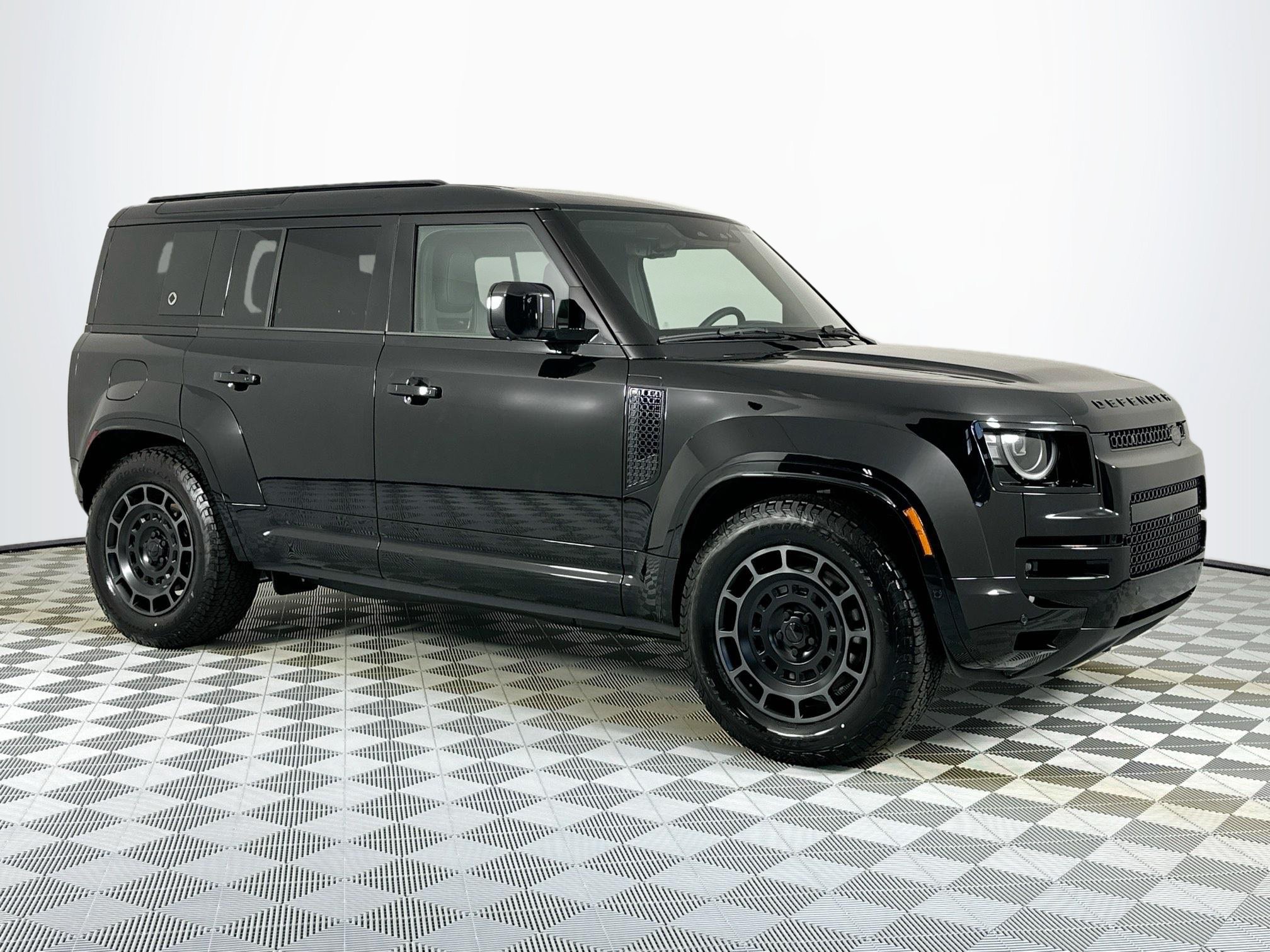 New 2026 Land Rover Defender 110 OCTA AWD/4WD image 3