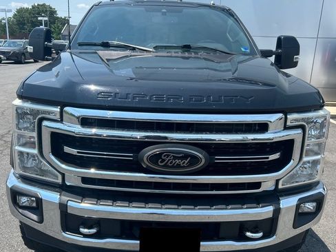 Used 2022 Ford F250 Lariat w/ Lariat Value Package AWD/4WD image 2