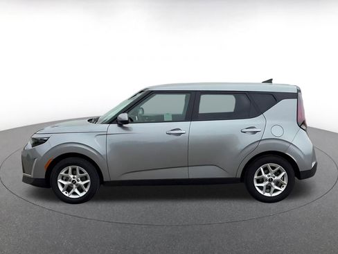 Used 2025 Kia Soul LX w/ LX Technology Package image 9