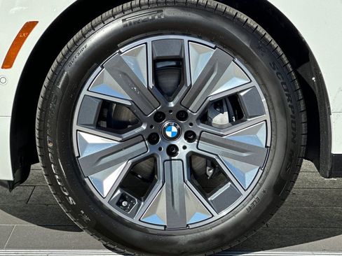 New 2026 BMW iX xDrive60 w/ Premium Package AWD/4WD image 33