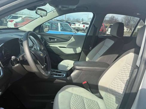Used 2020 Chevrolet Equinox LT w/ LPO, Floor Liner Package image 9