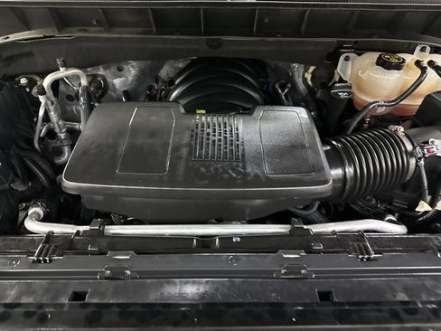 Used 2020 Chevrolet Silverado 1500 High Country w/ Technology Package image 17