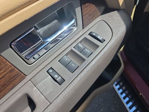 Used 2014 Ford F150 Lariat w/ Lariat Chrome Package image 11