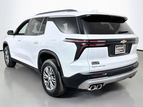 Certified 2026 Chevrolet Traverse LT w/ Driver Confidence Package FWD image 6