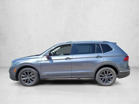 Used 2022 Volkswagen Tiguan SE FWD image 8