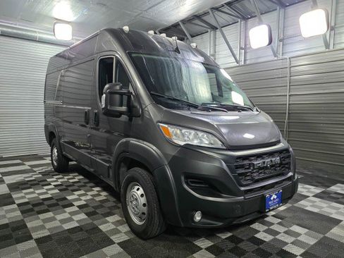 Used 2023 RAM ProMaster 1500 w/ Driver Convenience Group image 4