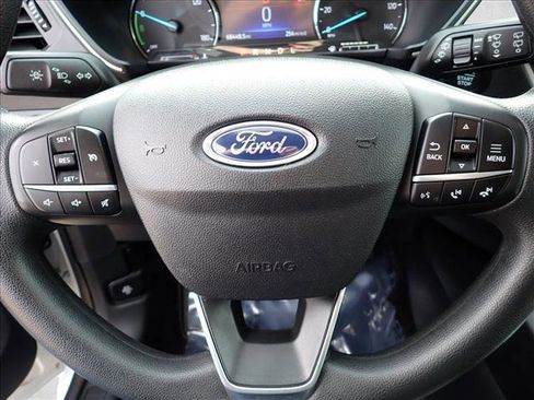 Used 2022 Ford Escape SE image 16