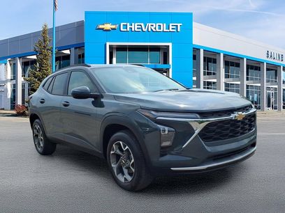 Used 2025 Chevrolet Trax LT w/ Driver Confidence Package