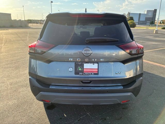 Certified 2022 Nissan Rogue SV FWD image 5