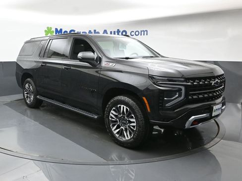 New 2026 Chevrolet Suburban Z71 image 2