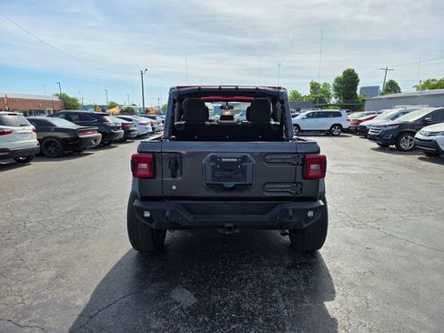 Used 2019 Jeep Wrangler Unlimited Sahara w/ Safety Group AWD/4WD image 23