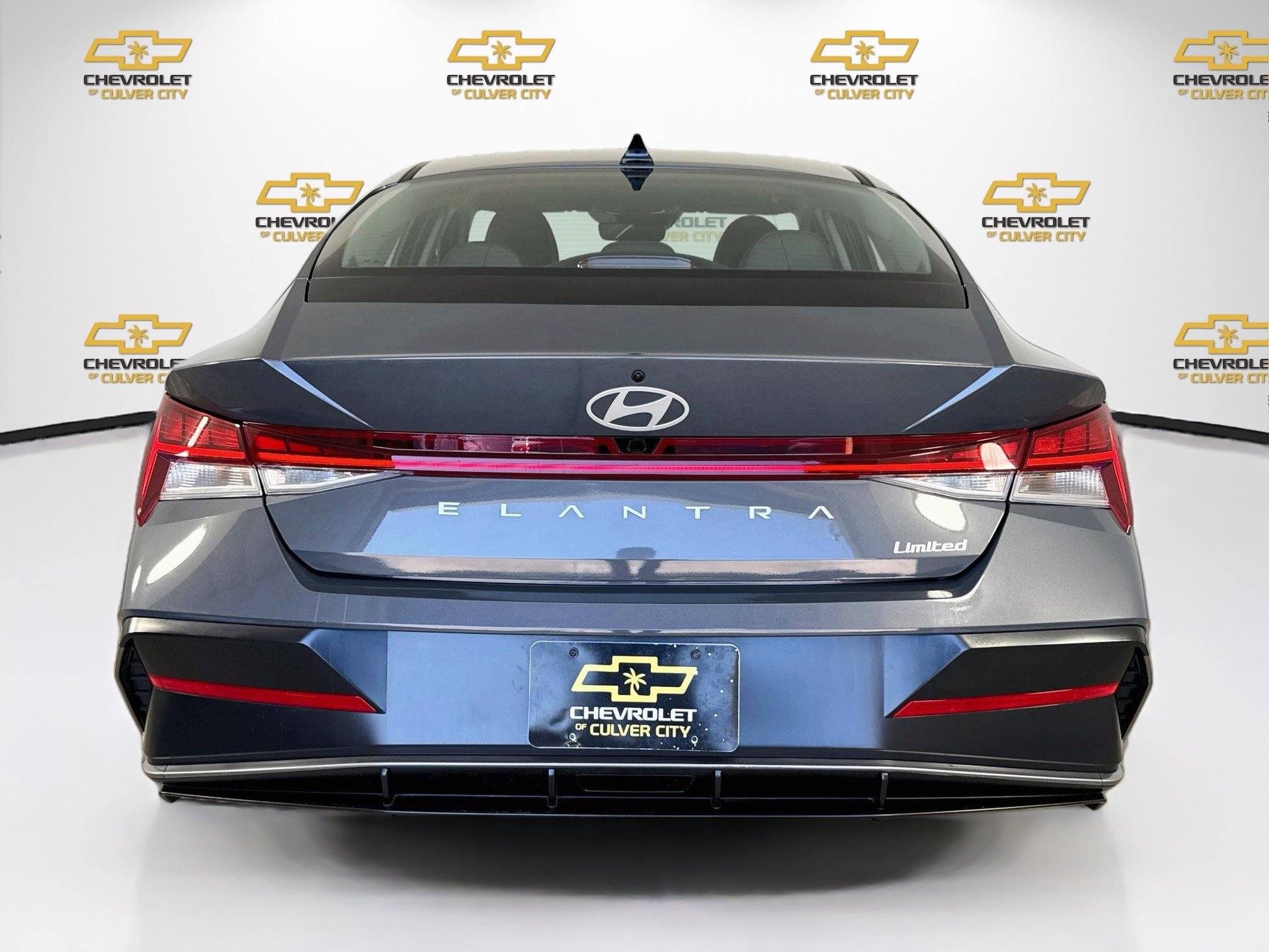 Used 2025 Hyundai Elantra Limited FWD image 7