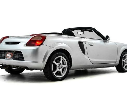 Used 2000 Toyota MR2 with 62,701 Original Miles image 4