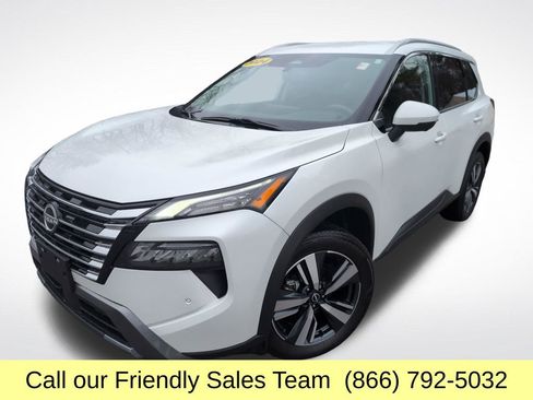 Used 2024 Nissan Rogue SL image 1