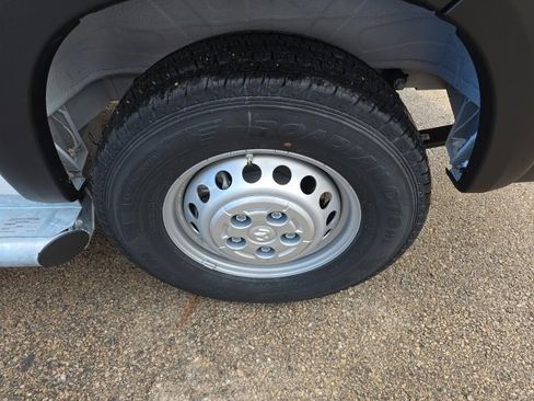 Used 2025 RAM ProMaster 2500 w/ U-Haul Equipment Group image 10