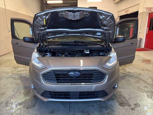 Used 2019 Ford Transit Connect XLT image 8