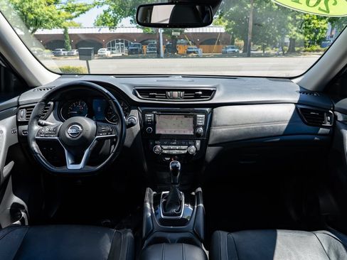 Used 2018 Nissan Rogue SL AWD/4WD image 9