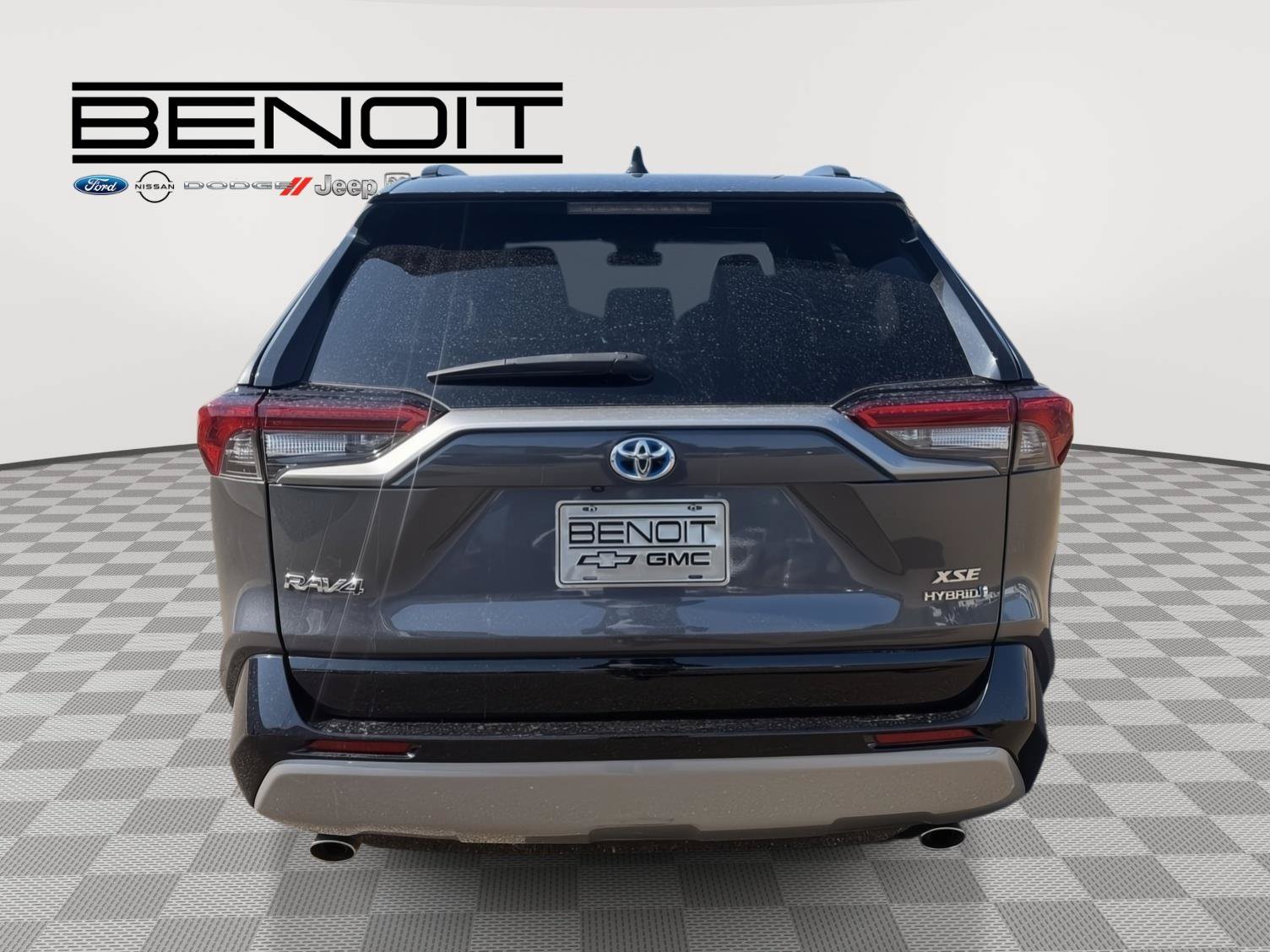 Used 2024 Toyota RAV4 XSE AWD/4WD image 6