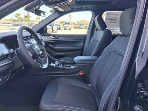 New 2026 Jeep Grand Cherokee Laredo X RWD image 19