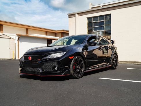 Used 2017 Honda Civic Type R image 23