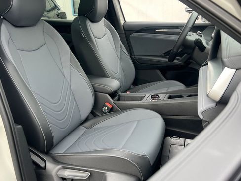 New 2026 Volkswagen Tiguan SE R-Line image 10