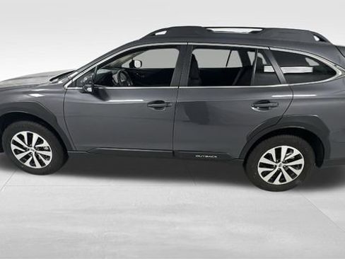 Certified 2025 Subaru Outback Premium image 7