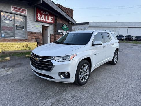 Used 2018 Chevrolet Traverse Premier w/ Driver Confidence II Package FWD image 1
