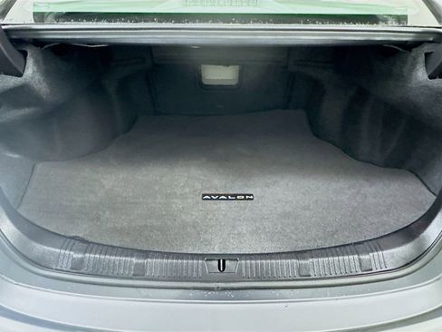 Used 2018 Toyota Avalon XLE Premium w/ Carpet Mat Package image 25