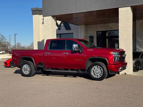 Used 2020 Chevrolet Silverado 2500 High Country w/ Technology Package image 19