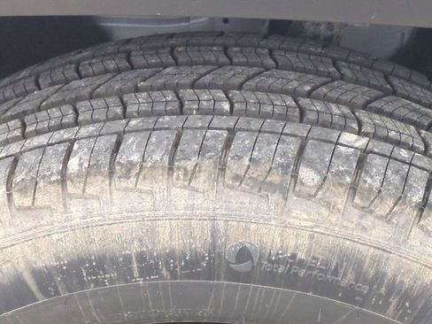 New 2026 Jeep Grand Cherokee Altitude image 11