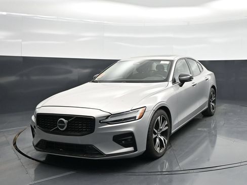 Used 2024 Volvo S60 B5 Core FWD image 53