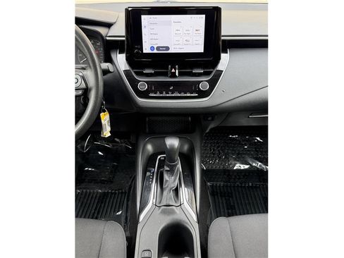 Used 2023 Toyota Corolla LE FWD image 11