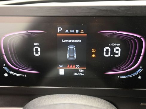 Used 2024 Kia Sportage LX image 10