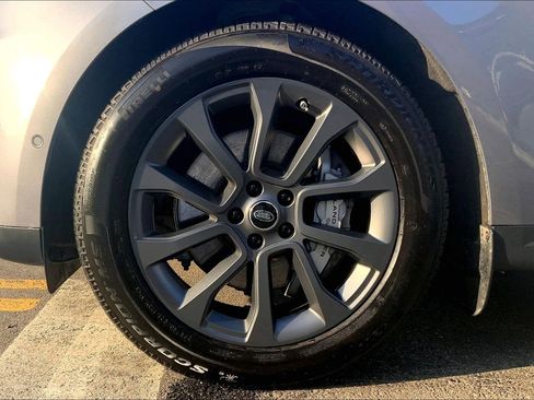 Used 2025 Land Rover Range Rover Sport image 10