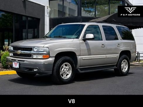 Used 2004 Chevrolet Tahoe LT w/ LT Preferred Equipment Group AWD/4WD image 2