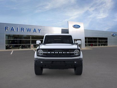 New 2026 Ford Bronco Outer Banks image 36