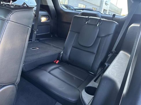 Used 2022 Ford Explorer XLT w/ Equipment Group 202A image 31