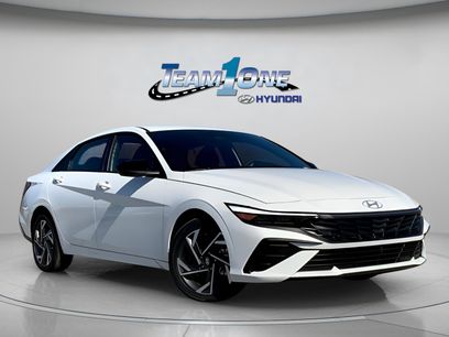 New 2025 Hyundai Elantra SEL