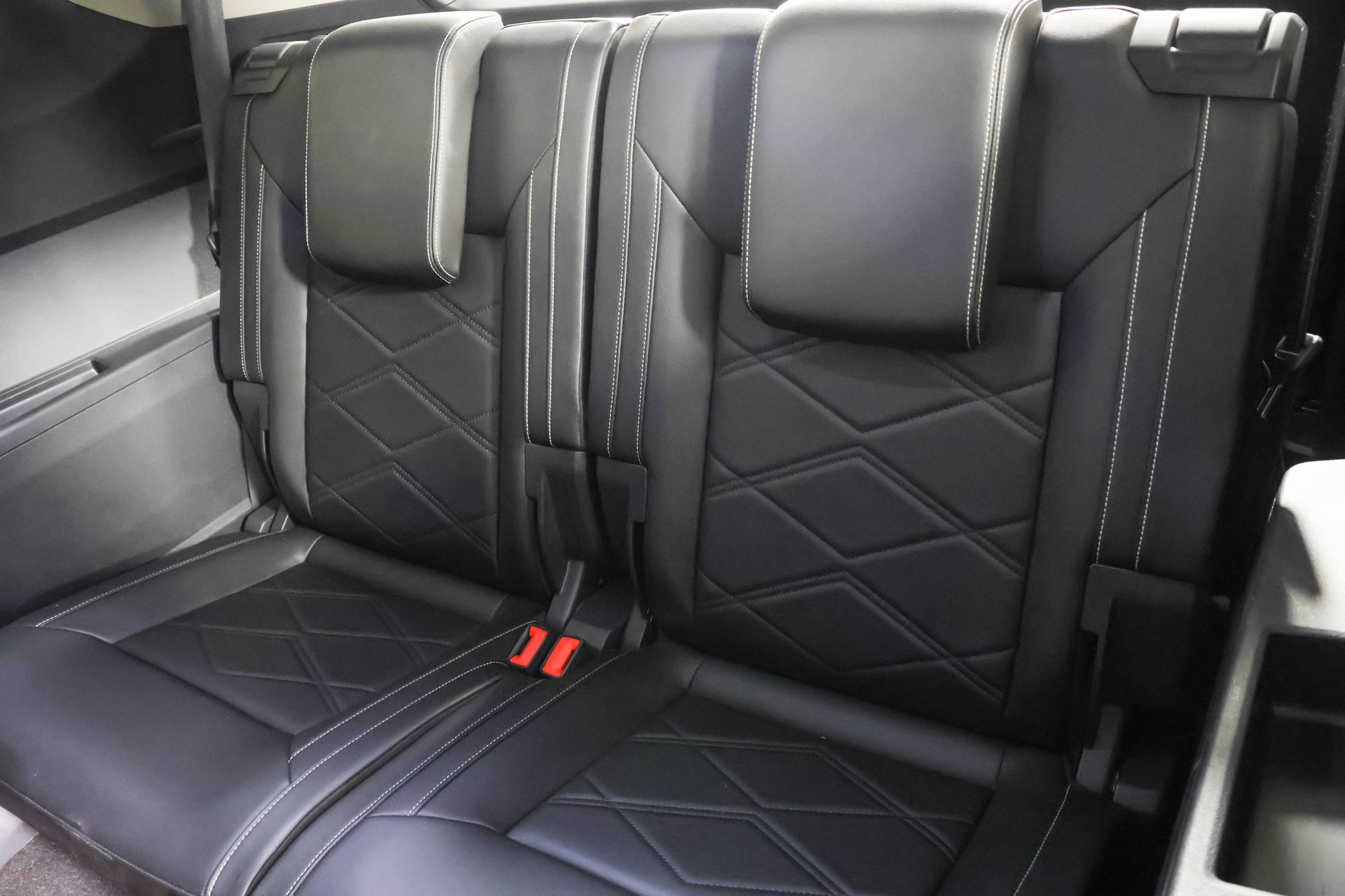 Used 2024 Volkswagen Atlas SE AWD/4WD image 36